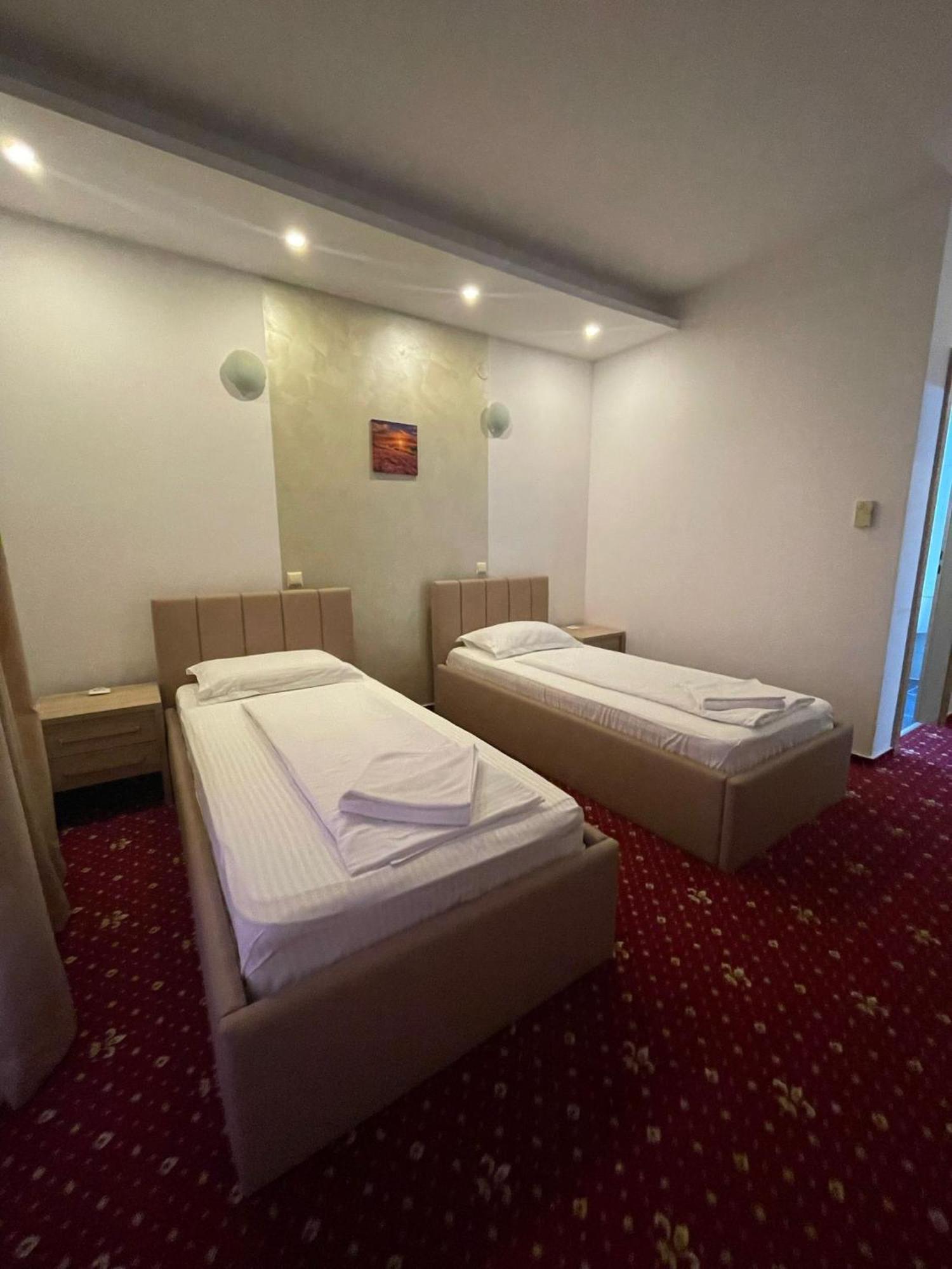 Hotel Vestem Esterno foto