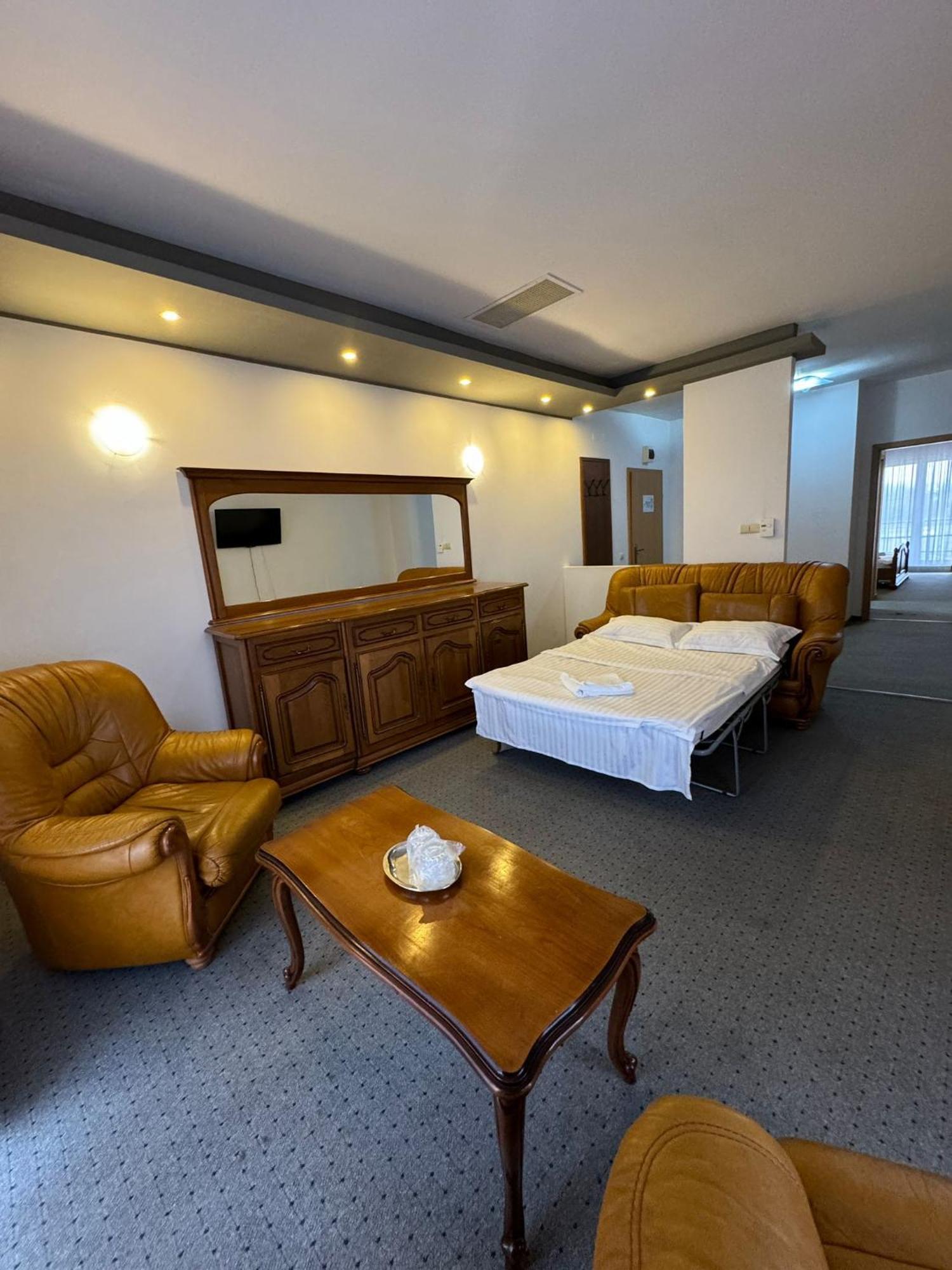 Hotel Vestem Esterno foto